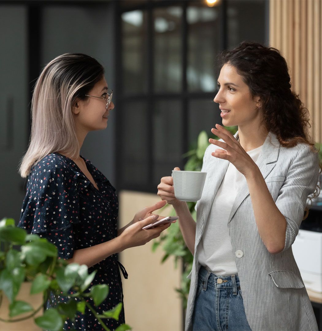 Two accountants having an informal discussion